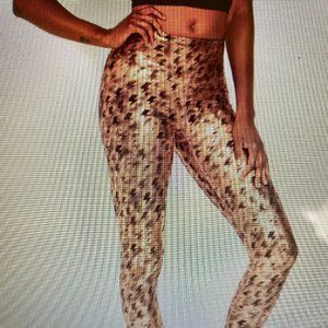 Heroine Sport Leggings (NWOT) Never Worn!